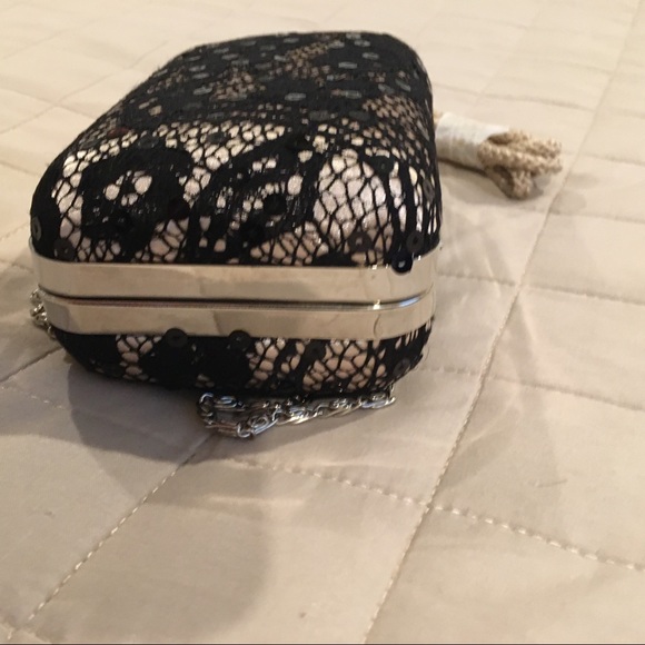 SMALL ELEGANT EVENING PURSE - Picture 3 of 11